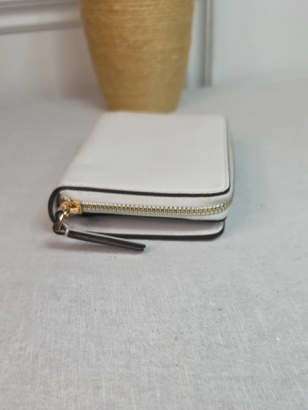 Tory Burch Britten soft bifold wallet - Picture 8 of 8